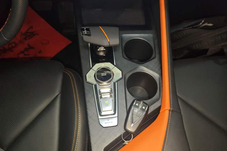 Used Changan UNI-V 2022 1.5T Prestige Version
