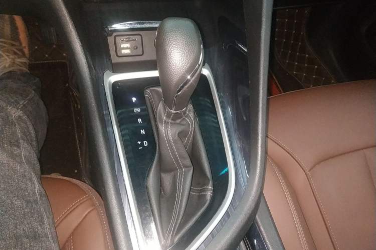 Used Buick GL6 2018 18T 6-Seater Luxury Model
