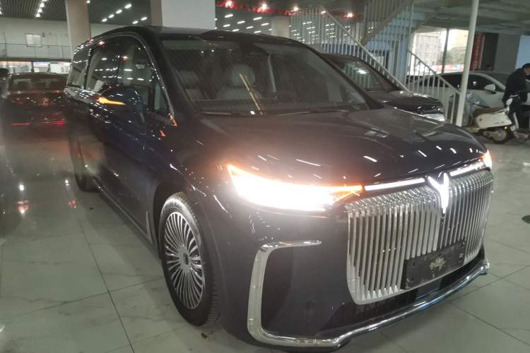 Used VOYAH Dream 2025 PHEV Four-Wheel-Drive Flagship Kunpeng Edition
