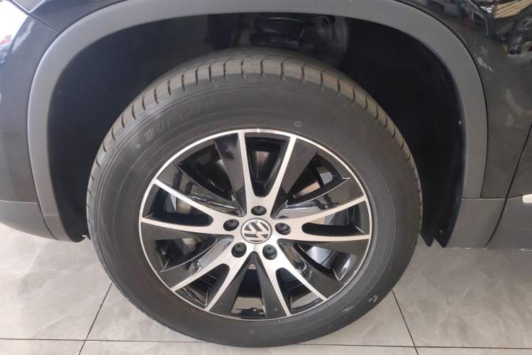 Used Volkswagen Tiguan 2015 1.8TSI Automatic Two-Wheel Drive Luxury Model