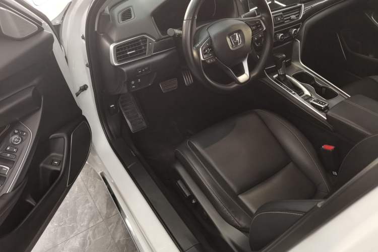 Used Honda Accord 2022 260TURBO Phantom Night · Prestige Edition
