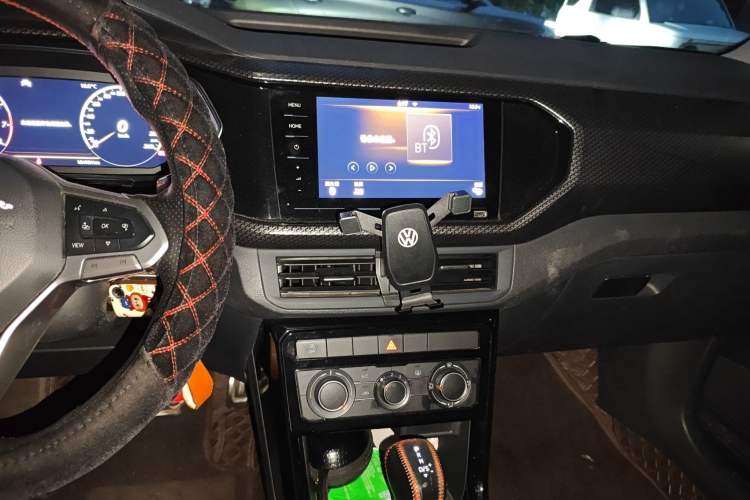 Used Volkswagen Tacqua 2020 280TSI DSG R-Line
