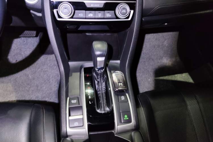 Used Honda Civic 2016 220TURBO CVT Prestige Edition
