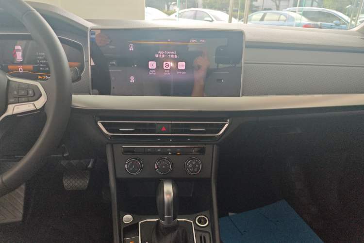 Used Volkswagen Lavida 2024 1.5L Automatic Full-Comfort Version
