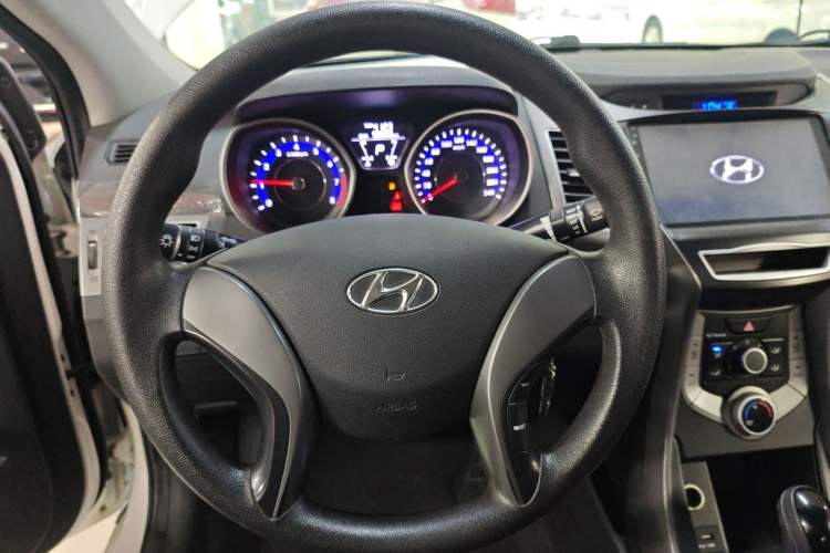 Used Hyundai Elantra 2016 1.6L Automatic Smart Version