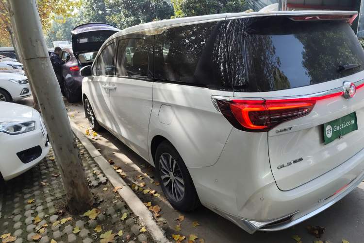 Used Buick GL8 2022 ES Landtrek 653T Luxury Edition