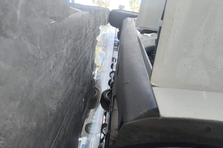 Used Ford Focus 2018 Hatchback Classic 1.6L Automatic Trendy SmartDrive Edition
