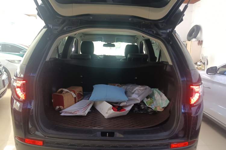 Used Land Rover Discovery Sport 2018 240 PS PURE Edition