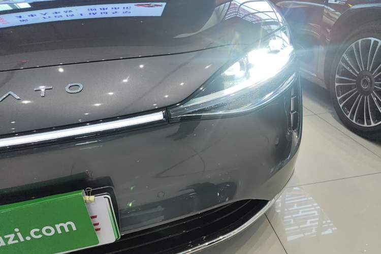 Used Hima Stelato S9 2024 All-Electric Max Rear-Drive Long-Range Version
