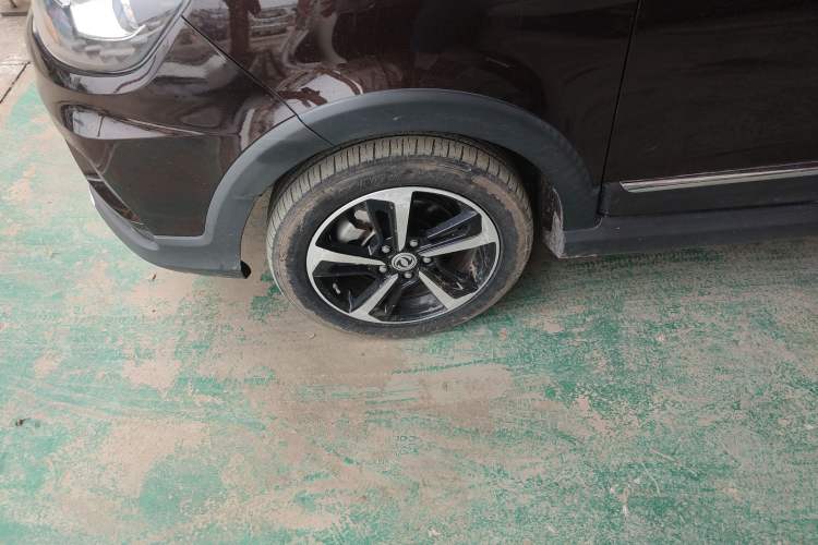 Used Dongfeng Fengon 370 2020 S370 1.5L CVT Luxury Model 5 Seats