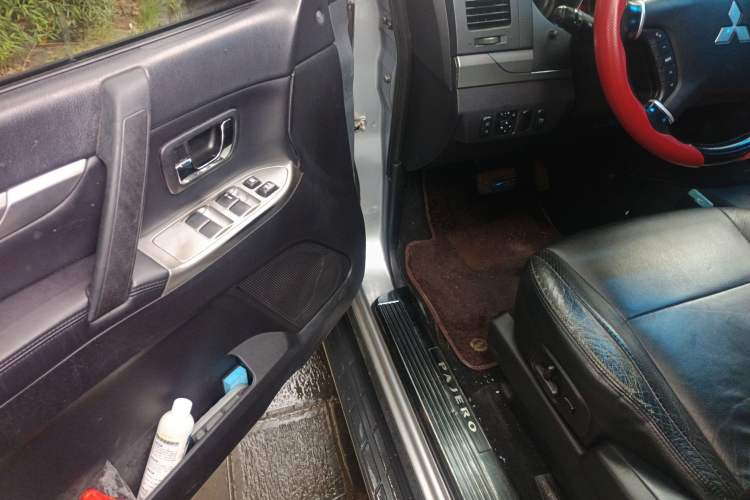 Used Mitsubishi Pajero 2012 3.0L Elite Upgrade Edition
