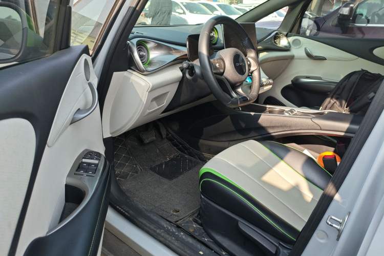 Used BYD Dolphin 2021 405 km Free Version
