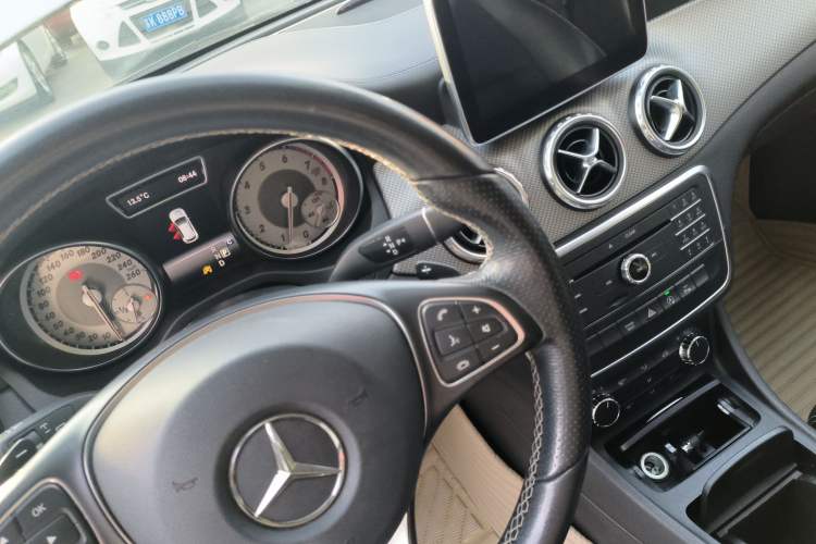 Used Mercedes-Benz GLA 2016 GLA 200 Fashion Model