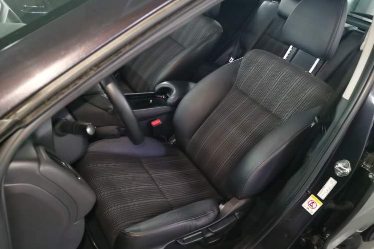 Used Honda Vezel 2015 1.8L CVT 2WD Luxury Model