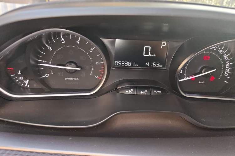 Used Peugeot 2008 2014 1.6L Automatic Fashion Edition