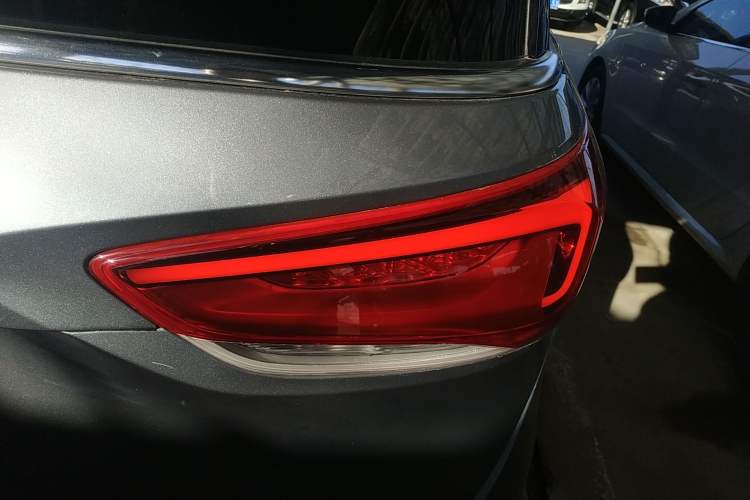 Used Buick GL6 2018 18T 6-Seater Prestige Model
