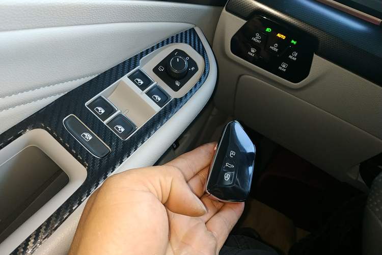 Used Volkswagen Lamando 2024 Lavida L 280TSI DSG Cool & Spicy Edition
