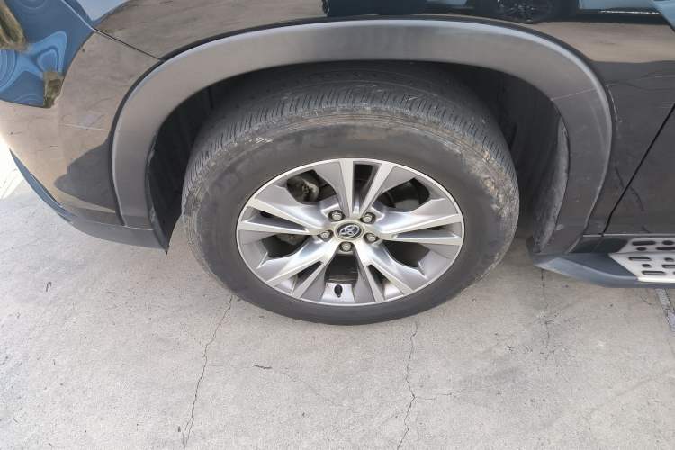 Used Toyota Highlander 2015 2.0T Two-Wheel Drive Elite Edition 7 Seats
