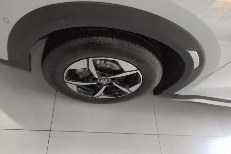 Used BYD Yuan UP 2025 Intelligent Driving Version 401 km Leading Edition