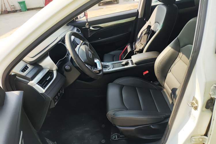 Used Geely Auto Emgrand 2019 Leading Edition 1.5L CVT Upward-Connected Model China VI Standard
