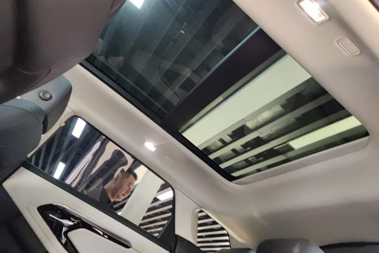 Used Land Rover Range Rover Evoque 2021 Range Rover Evoque 200 PS R-Dynamic Standard Elite Edition
