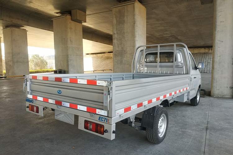 Used Ruichi EC71 2024 EC71L Cargo Pioneer I Model 41.85 kWh
