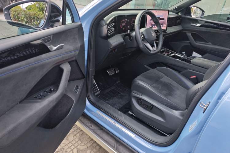 Used Volkswagen Tiguan L 2024 PRO 380TSI Four-Wheel Drive R-Line Prestige Edition
