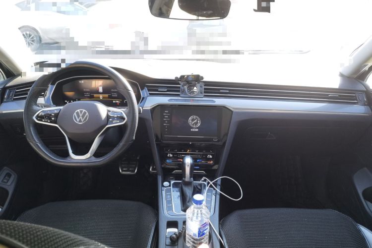 Used Volkswagen Magotan 2023 2 Million Units Limited Edition 330TSI DSG Leading Version
