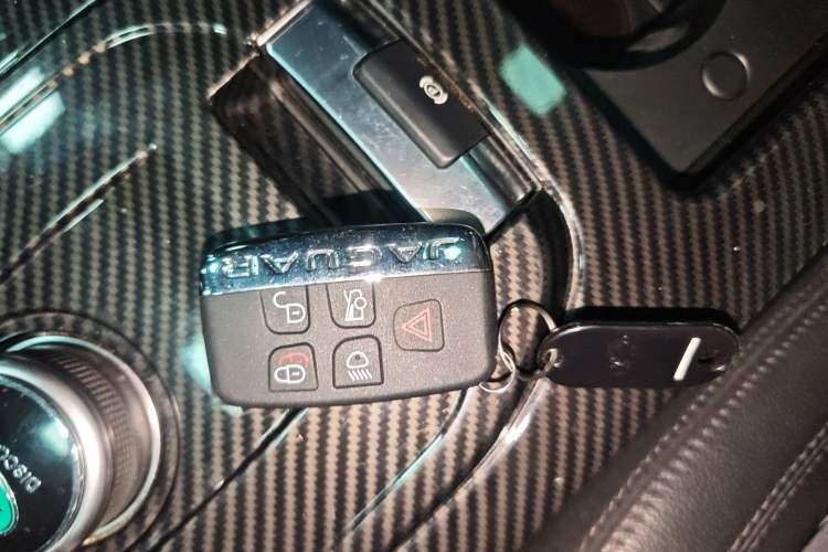 Used Land Rover Discovery Sport 2018 240 PS HSE Version
