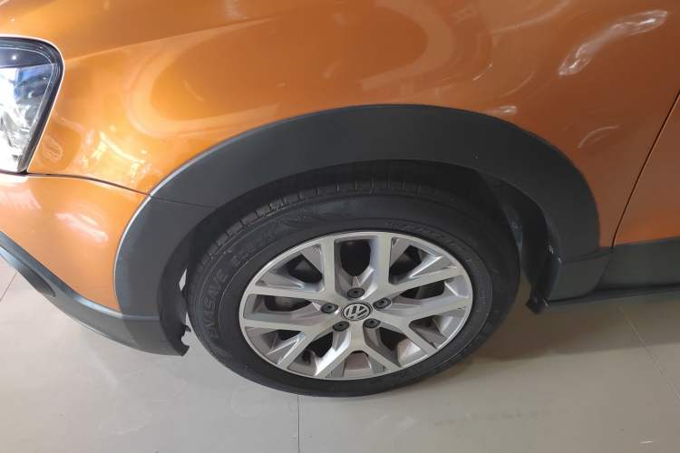 Used Volkswagen Polo 2016 1.6L Cross Polo Automatic
