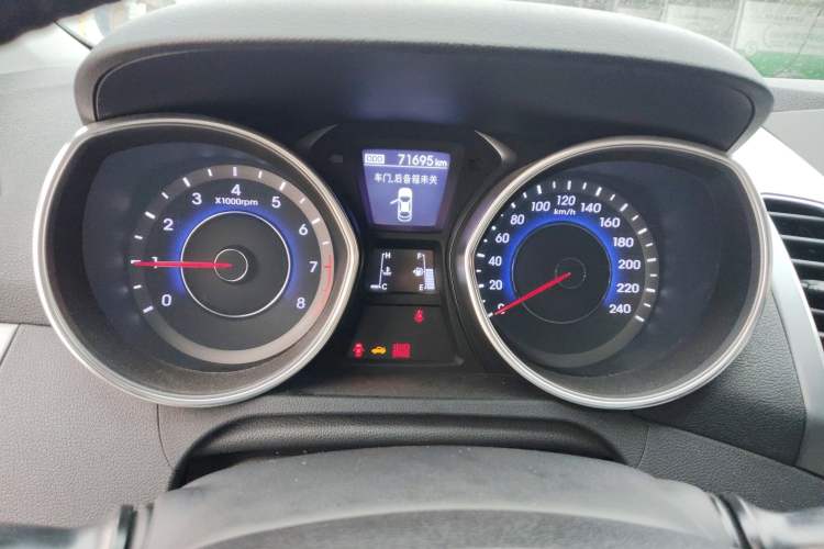 Used Hyundai Elantra 2016 1.6L Manual Prestige Edition
