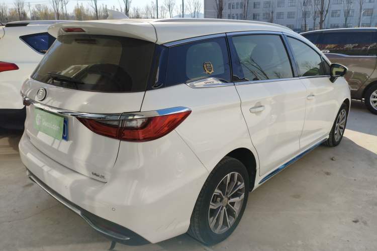 Used BYD Song MAX 2019 1.5T Automatic Smart Connect ZhiLian RuiDong 6-Seater China V Standard
