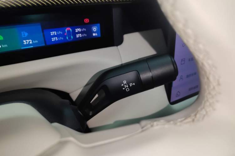 Used Lynk & Co 900 2025 1.5T Ultra
