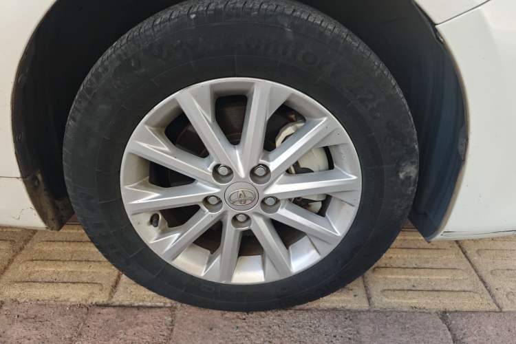 Used Toyota Camry 2015 2.0G Premier Edition
