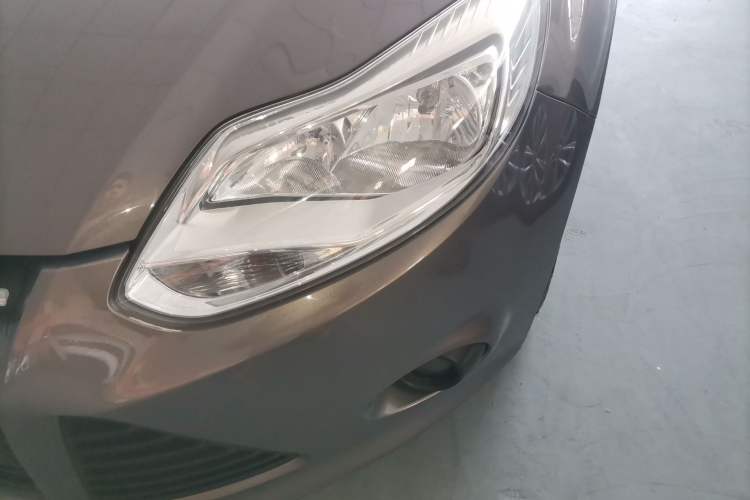 Used Ford Focus 2012 Sedan 1.6L Automatic Comfort Model
