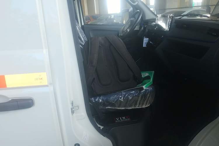 Used Dongfeng Yufeng EM27 2024 EM27L Henan Lidong 41.472 kWh
