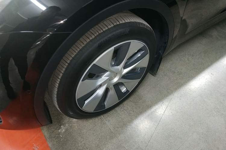 Used Tesla Model Y 2021 Standard Range Rear-Wheel Drive Version