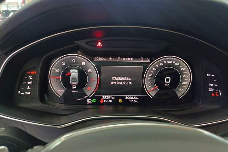 Used Audi A7L 2024 45TFSI S-line Dream-Building Edition Flow Crystal Package
