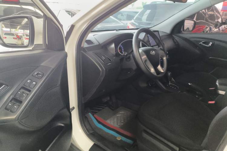 Used Hyundai ix35 2015 2.0L Automatic 2WD Comfort Edition China V Standard
