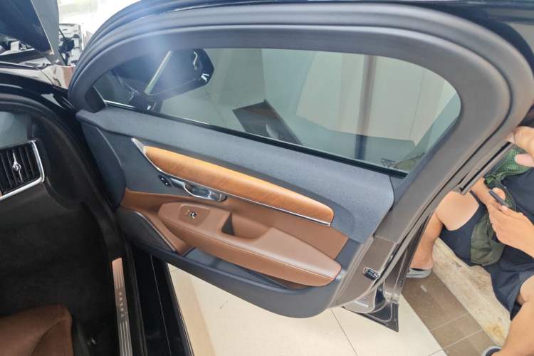 Used Volvo S90 2023 B5 Zhiyi Luxury Edition