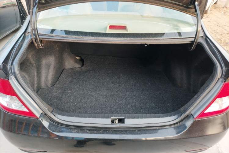 Used BYD F3 2012 Energy-Saving Edition 1.5L Manual Comfort Model
