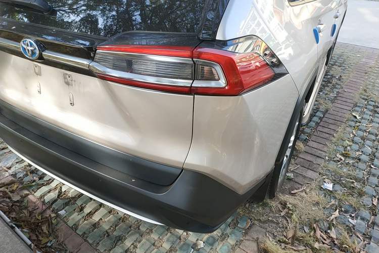 Used Toyota Wildlander 2020 Dual-Engine 2.5L E-CVT Two-Wheel Drive Luxury Edition
