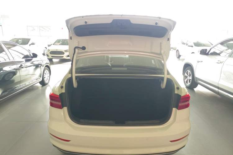 Used Volkswagen Lavida 2021 1.5L Automatic Comfort Edition