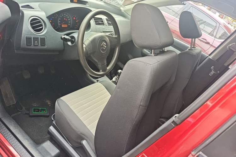 Used Suzuki Swift 2014 1.5L Manual Fashion Edition
