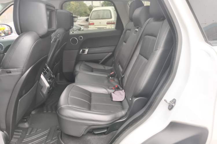 Used Land Rover Range Rover Sport 2019 3.0 L6 HSE DYNAMIC