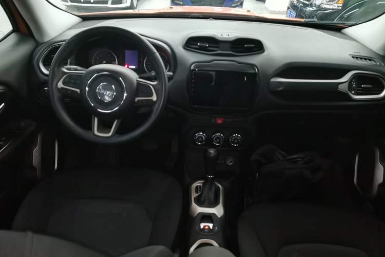 Used  Renegade 2017 180T Automatic High-Energy Version
