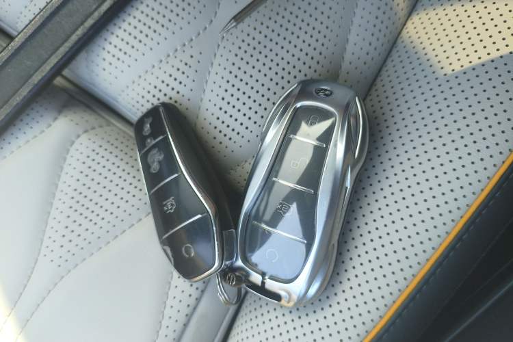 Used BYD Tang New Energy 2022 DM-i 252km Luxury Model
