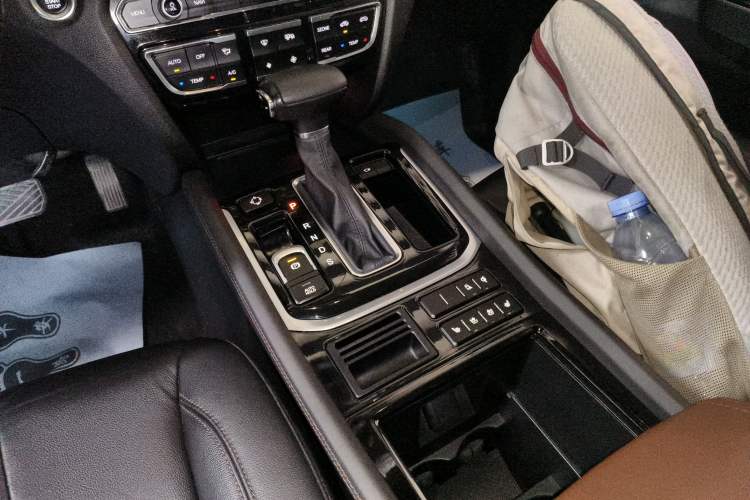 Used GAC Trumpchi GS8 2017 320T Two-Wheel Drive Luxury Smart Connectivity Version (7 Seats)
