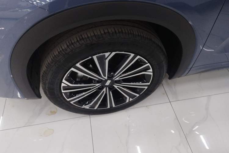Used  Galaxy Xingjian 7 EM-i 2025 120km Flagship Edition
