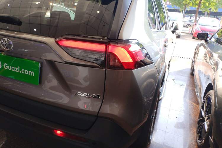 Used Toyota RAV4 2023 2.0L CVT Two-Wheel Drive Urban Edition
